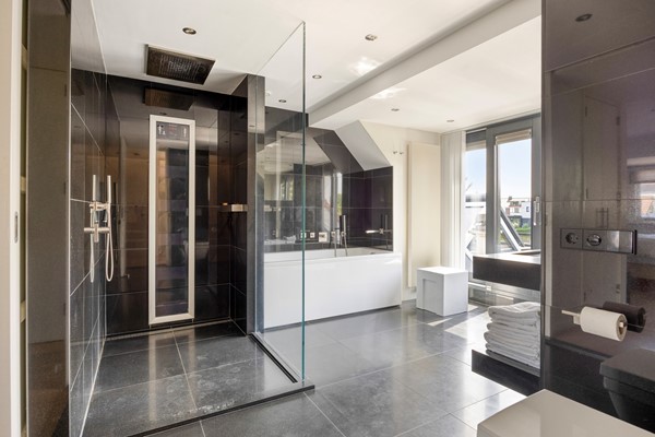 Medium property photo - Willem Pijperlaan 9, 2343 NJ Oegstgeest