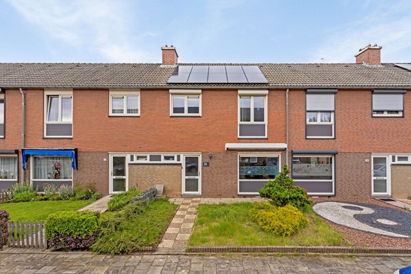 Verkocht onder voorbehoud: LEUKE TUSSENWONING MET NIEUWE KEUKEN EN BADKAMER!