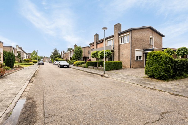 Verkocht: EEN PLAATJE VAN EEN WONING GELEGEN OP EEN GOEDE LOCATIE IN STEIN!