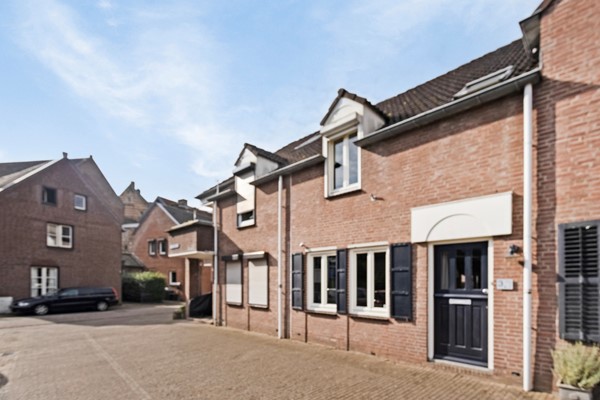 Verkocht: Charmante tussenwoning in Oud-Urmond - Ontdek Uw Nieuwe Thuis!