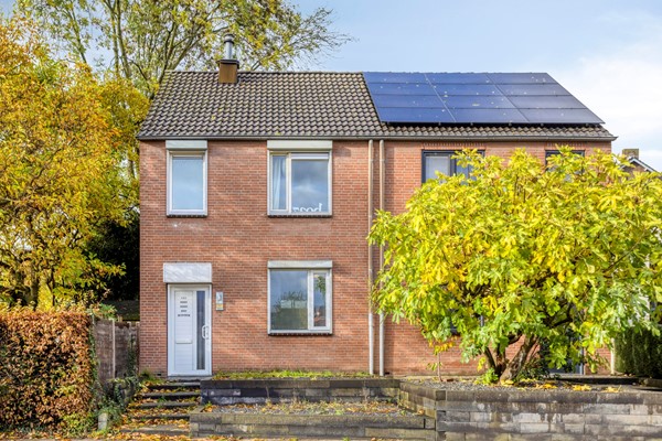 Te koop: Wonen met gemak en karakter, midden in Brunssum. 