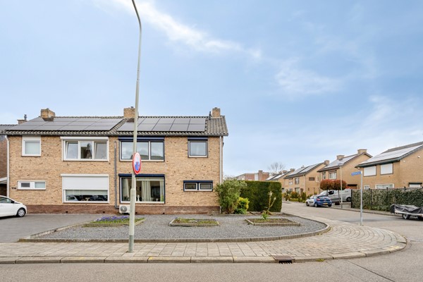 Te koop: Moderne 2-1 kapper - goed onderhouden en klaar voor de volgende stap!