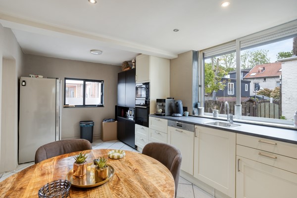 Medium property photo - Valderenstraat 12, 6163 GE Geleen