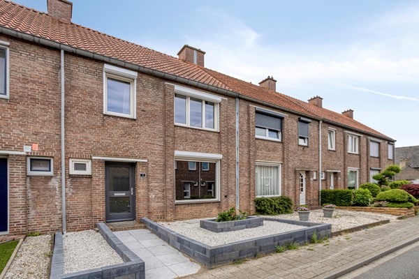 Verkocht onder voorbehoud: Ruime gezinswoning met vier slaapkamers, zolder, kelder en een onderhoudsvriendelijke tuin!