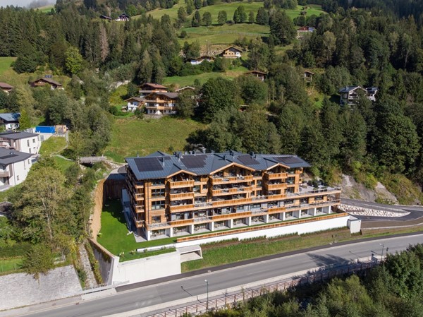 Te koop: Saalbach /Viehhofen ,Top aanbod in het ,,Skicircus''  mooi luxe 2kamer penthouse  appartement te koop. € 472.000,- kk. Tevens nog luxe hotelsuites vanaf 219.000,- kk. 