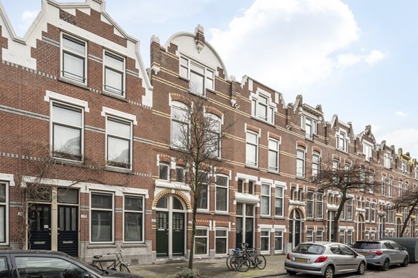 For rent: Van Oosterzeestraat 22A, 3022XM Rotterdam