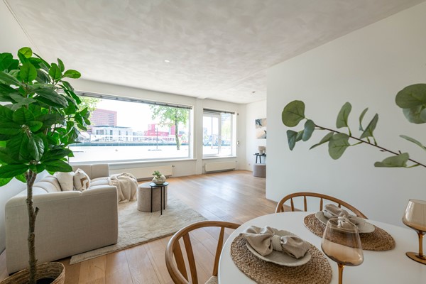 Te koop: Unieke woning op een fantastische locatie - Noordereiland Rotterdam
Met bijna 100m2 tuin!!!