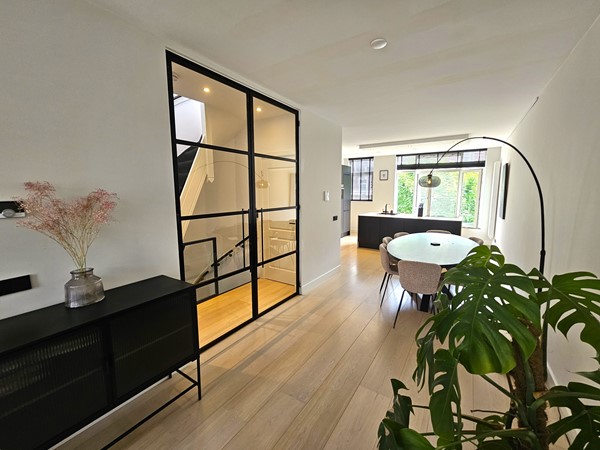 Medium property photo - Van Oosterzeestraat 22A, 3022 XM Rotterdam