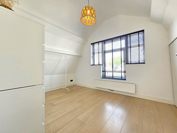 Medium property photo - Van Oosterzeestraat 22A, 3022 XM Rotterdam