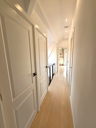 Medium property photo - Van Oosterzeestraat 22A, 3022 XM Rotterdam