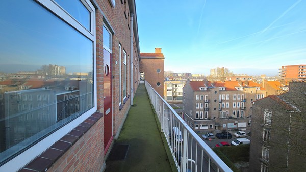 Medium property photo - Herman Robbersstraat 102F, 3031 RL Rotterdam