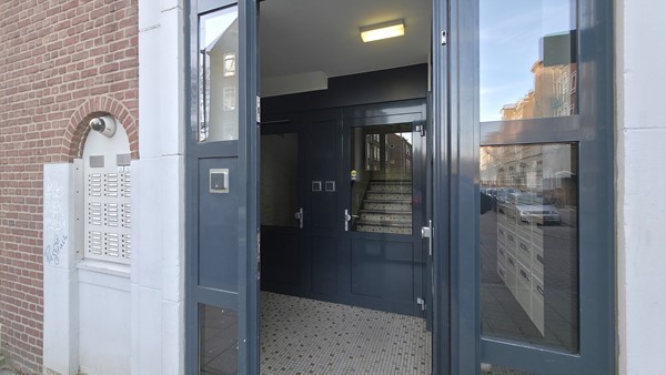 Medium property photo - Herman Robbersstraat 102F, 3031 RL Rotterdam