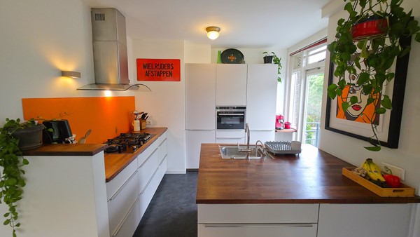 Medium property photo - Van Beuningenstraat 13-01, 3039 WC Rotterdam