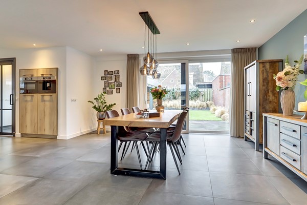 Medium property photo - Christinelaan 10, 5531 HN Bladel