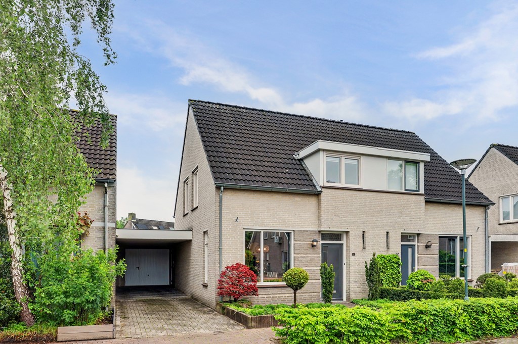 03_HOOGELOON_5528_BN_Sjef_Seuntiensstraat_12.JPG