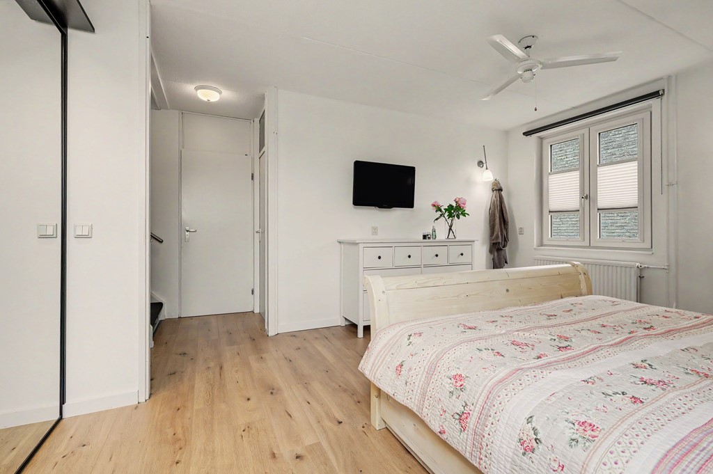 26_HOOGELOON_5528_BN_Sjef_Seuntiensstraat_12.JPG