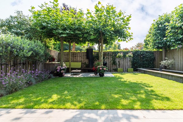 Verkocht: Schitterende half-vrijstaande woning op unieke locatie!