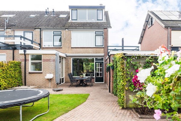 Verkocht: Grote woning (144 m²) op riante perceel van 298 m² eigen grond!