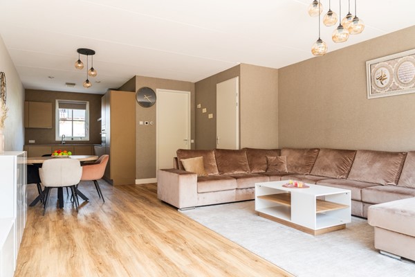 Te koop: Uitgebouwd, instapklaar en helemaal klaar voor een nieuwe bewoner!