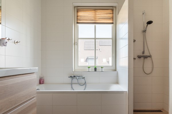 Te koop: Uitgebouwd, instapklaar en helemaal klaar voor een nieuwe bewoner!