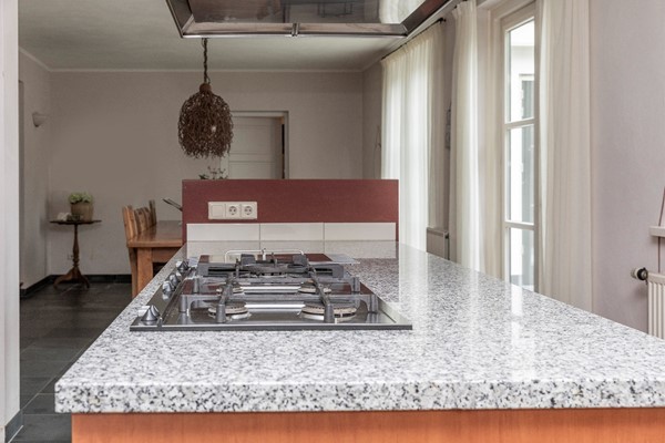 Medium property photo - Dorpsplein 4, 4041 GH Kesteren