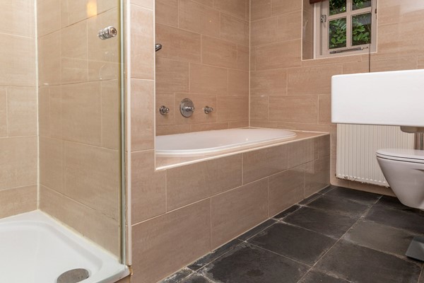 Medium property photo - Dorpsplein 4, 4041 GH Kesteren