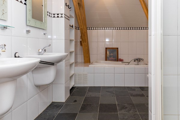 Medium property photo - Dorpsplein 4, 4041 GH Kesteren
