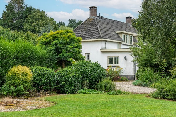 Medium property photo - Dorpsplein 4, 4041 GH Kesteren