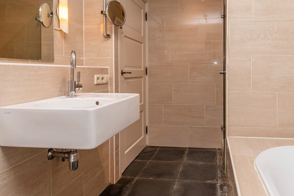 Medium property photo - Dorpsplein 4, 4041 GH Kesteren