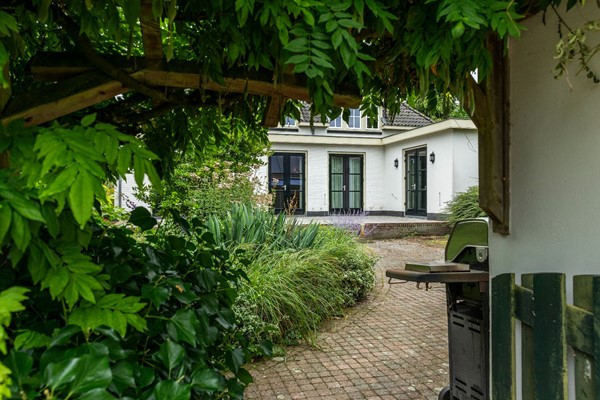 Medium property photo - Dorpsplein 4, 4041 GH Kesteren