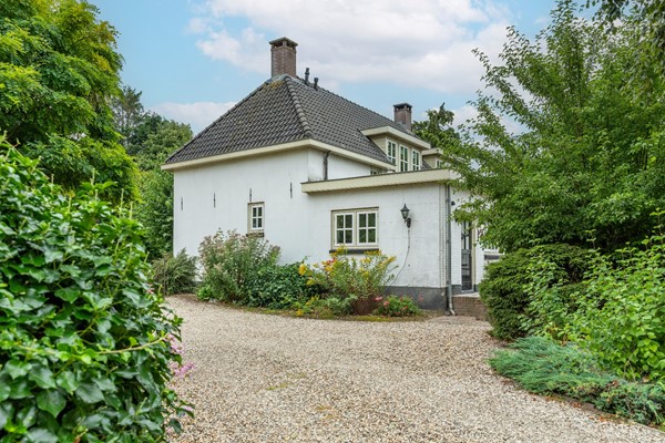 Medium property photo - Dorpsplein 4, 4041 GH Kesteren