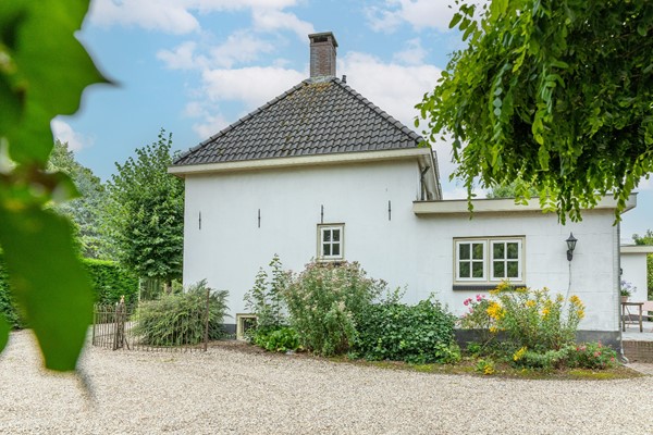 Medium property photo - Dorpsplein 4, 4041 GH Kesteren