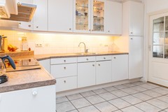 Riant wonen aan de rand van het dorp: groot perceel en fraaie vrijstaande garage! 08777966_17.jpg