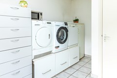 Riant wonen aan de rand van het dorp: groot perceel en fraaie vrijstaande garage! 08777966_20.jpg