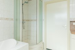 Riant wonen aan de rand van het dorp: groot perceel en fraaie vrijstaande garage! 08777966_35.jpg