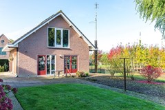 Riant wonen aan de rand van het dorp: groot perceel en fraaie vrijstaande garage! 08777966_55.jpg