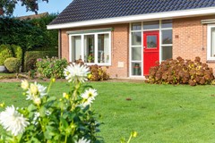 Riant wonen aan de rand van het dorp: groot perceel en fraaie vrijstaande garage! 08777966_64.jpg