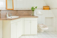 Riant wonen aan de rand van het dorp: groot perceel en fraaie vrijstaande garage! 08777966_84.jpg