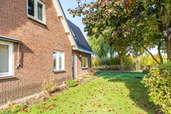 Riant wonen aan de rand van het dorp: groot perceel en fraaie vrijstaande garage! 08777966_93.jpg