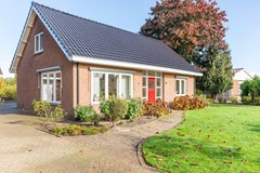 Riant wonen aan de rand van het dorp: groot perceel en fraaie vrijstaande garage! 08777966_99.jpg