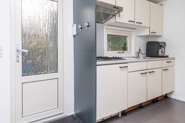 Te koop: Uitstekend onderhouden recreatiewoning met berging op mooie kavel grond!