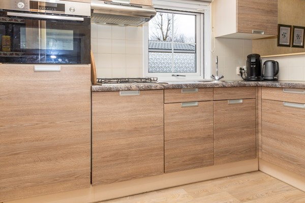 Te koop: Goed onderhouden recreatiewoning met berging op mooie locatie!