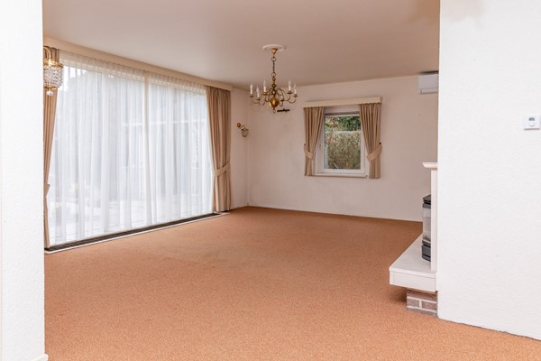 Te koop: Riante levensloopbestendige bungalow met garage en fijne tuin!