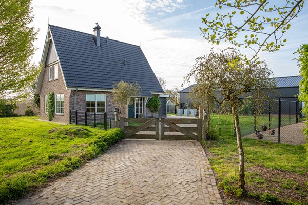 Te koop: Fraaie woning met loods (agrarisch bestemming) op 6030 m² grond!