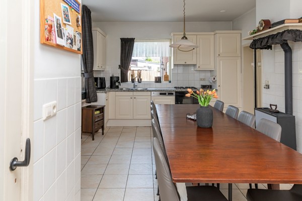 Te koop: Een riant familiehuis op een prachtig perceel met ongekende mogelijkheden!