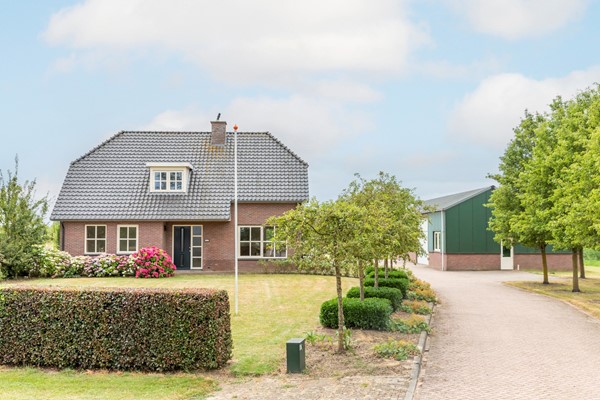 Te koop: Agrarisch object: wonen en werken op 21790 m² eigen grond!