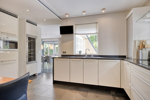 Foto - Te koop: Prof. ter Veenstraat 1, 8302 GA Emmeloord