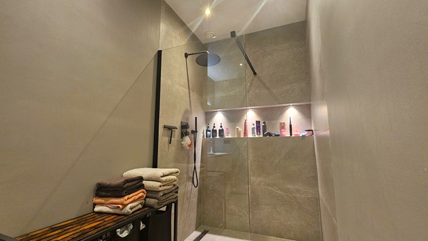 Medium property photo - Hilledijk 89E, 3072 RE Rotterdam