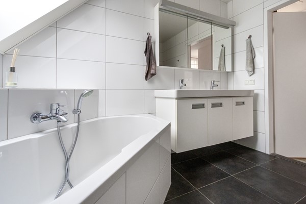 Te koop: Lindenhof 37, 6006 VM Weert