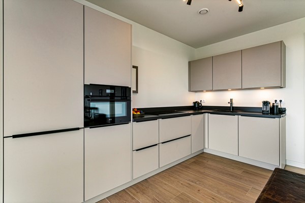 Medium property photo - Zodiakplein, 2516 CD Den Haag
